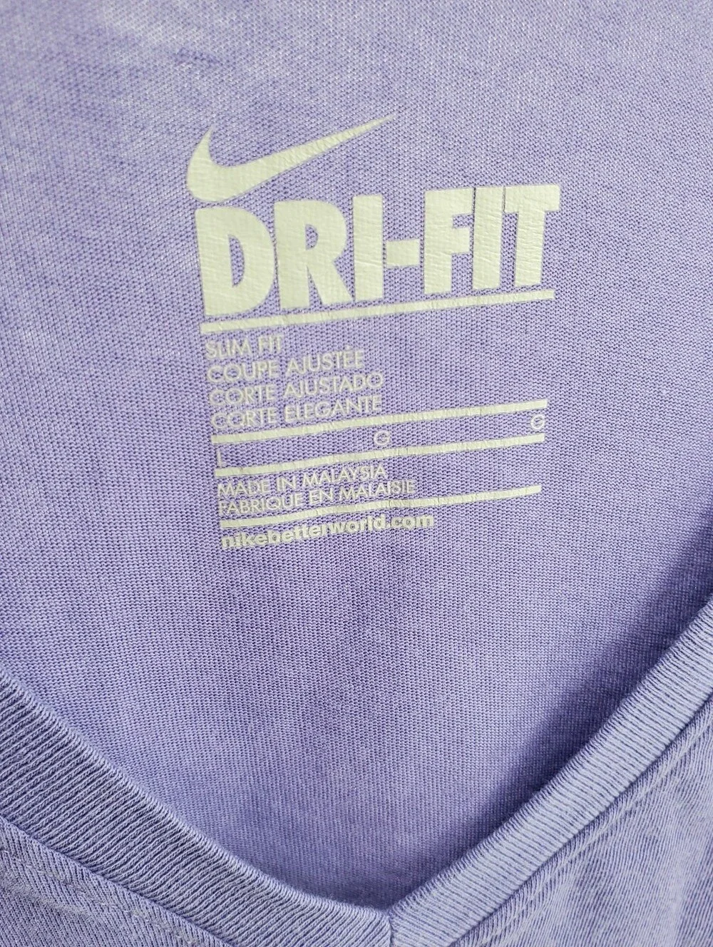 Nike Dri-Fit V-Neck Regular Fit Tee - Size Large